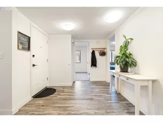 Photo #3: 329613050 Listing 