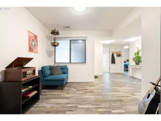 Photo #5: 329613050 Listing 