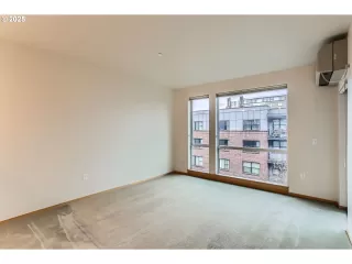 Photo #1: 329844432 Listing 