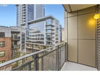 Photo #4: 329844432 Listing 