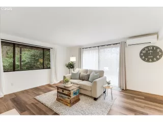 Photo #1: 329898180 Listing