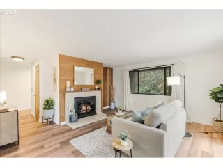 Photo #4: 329898180 Listing