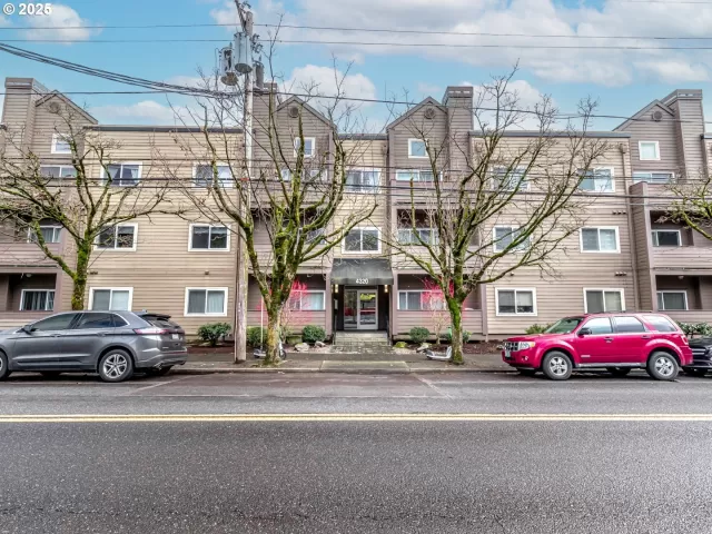 MLS: 331783599 Condo For Sale
