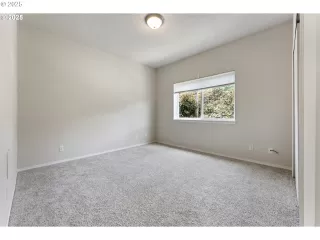 Photo #5: 331783599 Listing 