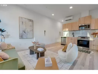 Photo #3: 332635193 Listing 