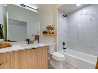 Photo #6: 332635193 Listing 