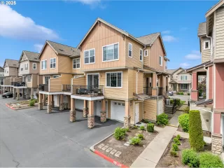 Photo #2: 332681408 Listing