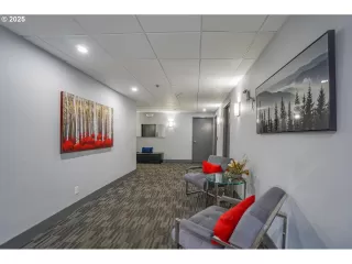 Photo #3: 332864214 Listing