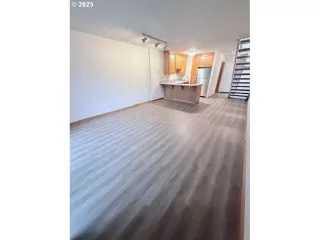 Photo #5: 332940210 Listing 