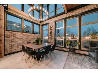 Photo #5: 333264805 Listing