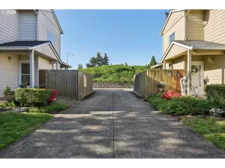 Photo #2: 333286817 Listing 