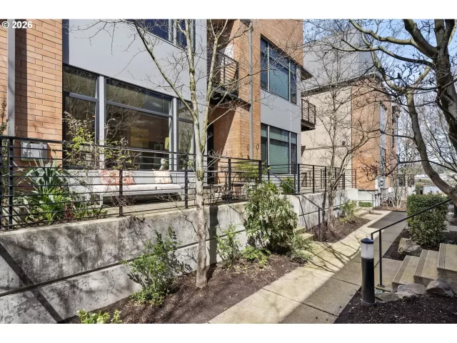 MLS: 333938265 Condo For Sale