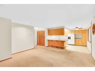 Photo #2: 334452439 Listing 