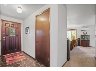 Photo #3: 334570327 Listing