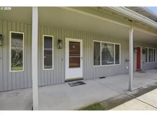 More Details about MLS # 334572079 : 5304 NE 84TH LOOP D17