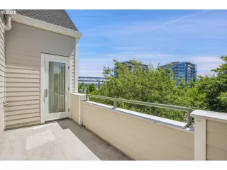 Photo #2: 334639731 Listing 