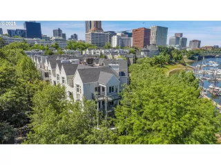 Photo #4: 334639731 Listing 