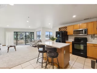 Photo #6: 335073169 Listing 