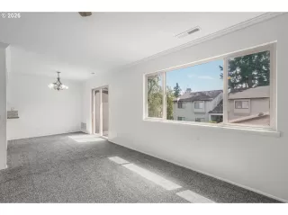 Photo #5: 336188634 Listing