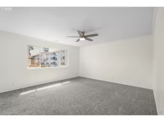 Photo #6: 336188634 Listing