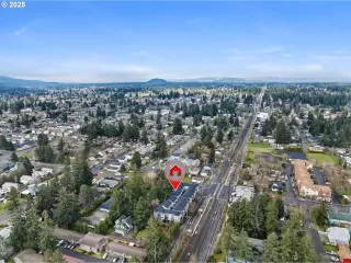 Photo #2: 336267147 Listing