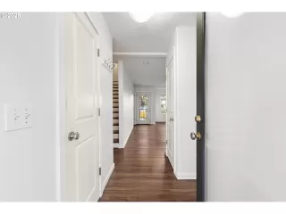 Photo #4: 336267147 Listing