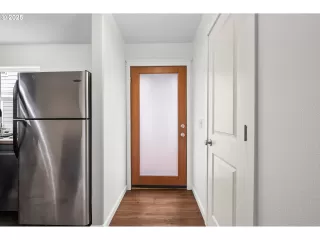 Photo #5: 336267147 Listing