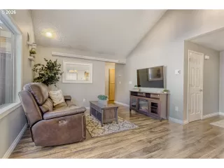 Photo #3: 336456970 Listing 