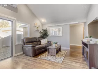 Photo #4: 336456970 Listing 