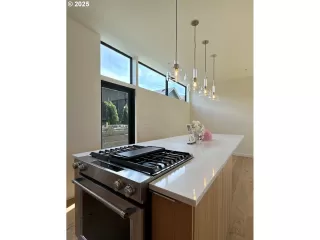 Photo #3: 336524076 Listing 