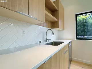 Photo #4: 336524076 Listing 