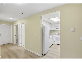 Photo #4: 337014076 Listing