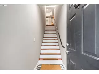 Photo #5: 337222666 Listing