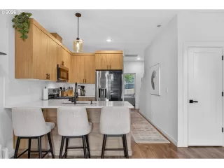 Photo #1: 337882984 Listing 