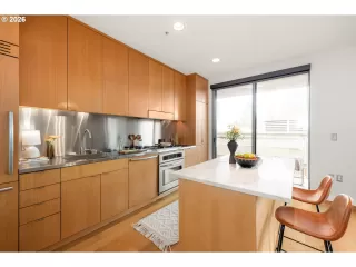 Photo #6: 337924533 Listing 