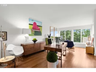 Photo #5: 337953943 Listing