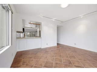 Photo #4: 338163433 Listing 