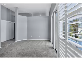 Photo #5: 338809628 Listing