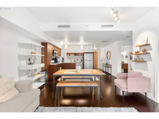 Photo #5: 339094053 Listing 