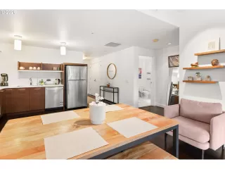 Photo #6: 339094053 Listing 