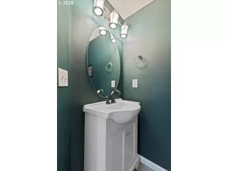 Photo #4: 339406297 Listing