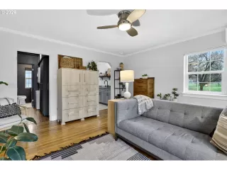 Photo #4: 339892436 Listing