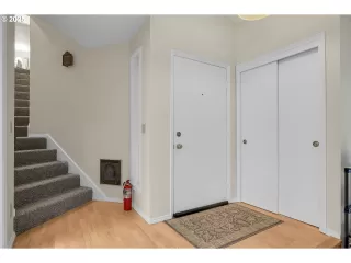 Photo #6: 340743667 Listing