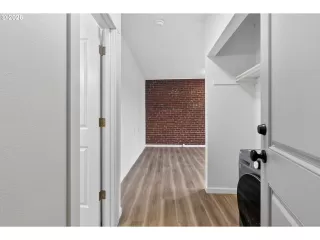 Photo #4: 341493520 Listing