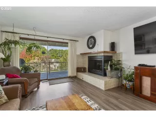 Photo #4: 342063398 Listing 