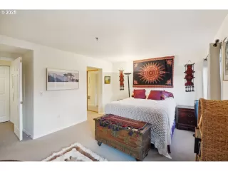 Photo #5: 342152565 Listing