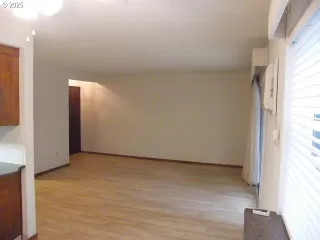 Photo #4: 342857360 Listing