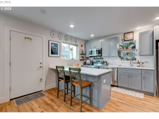 Photo #1: 343088659 Listing