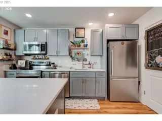 Photo #2: 343088659 Listing