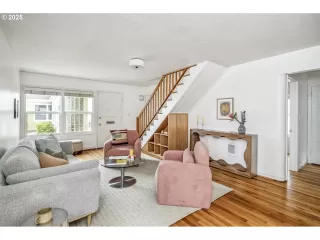 Photo #3: 343295365 Listing